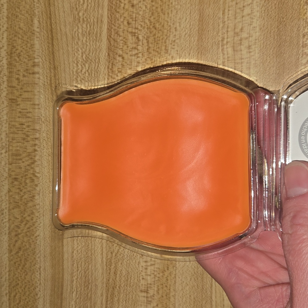 'Family Is Everything' Wax Bar - Picture 2 of 2